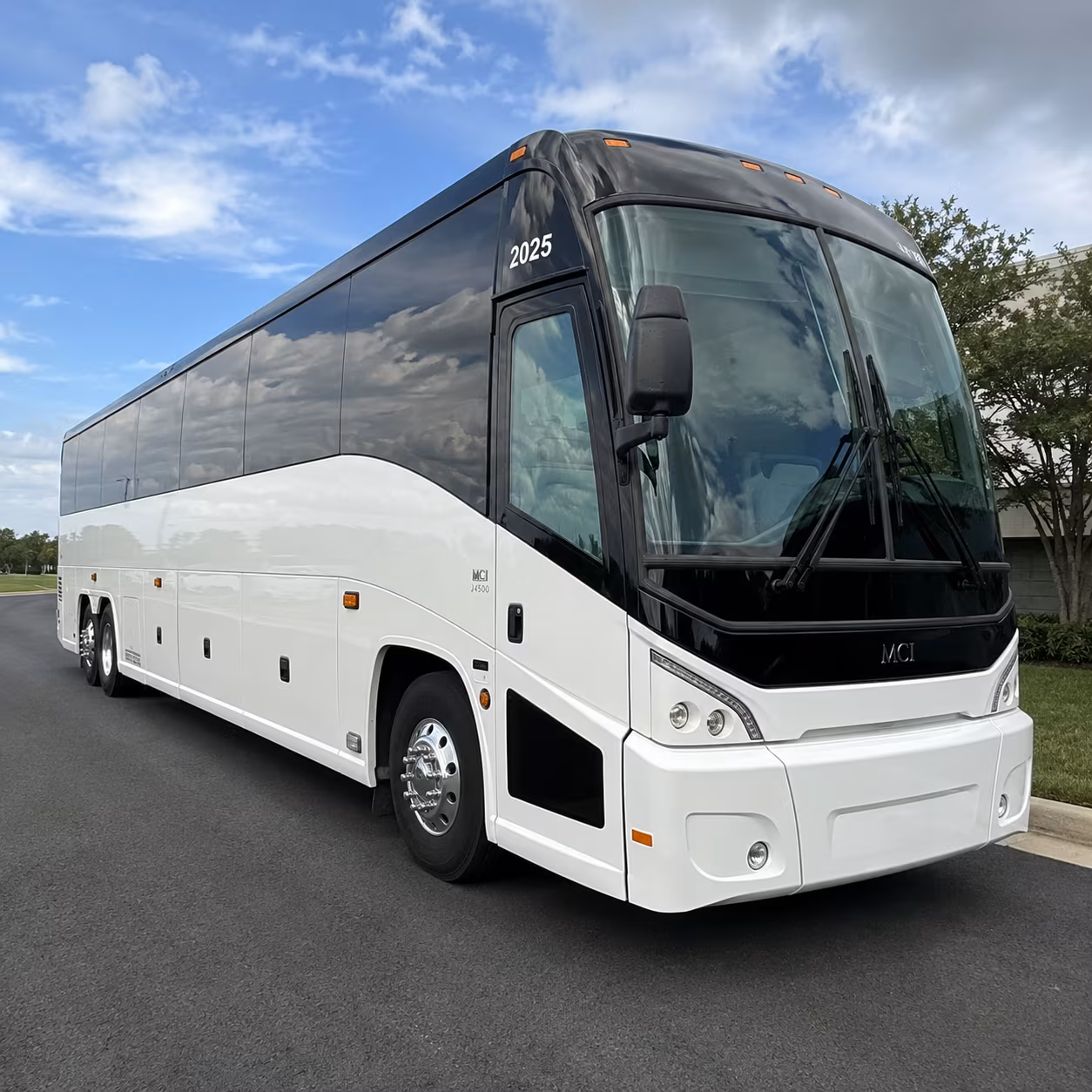 charter buses to toyota pavilion at concord on show nights