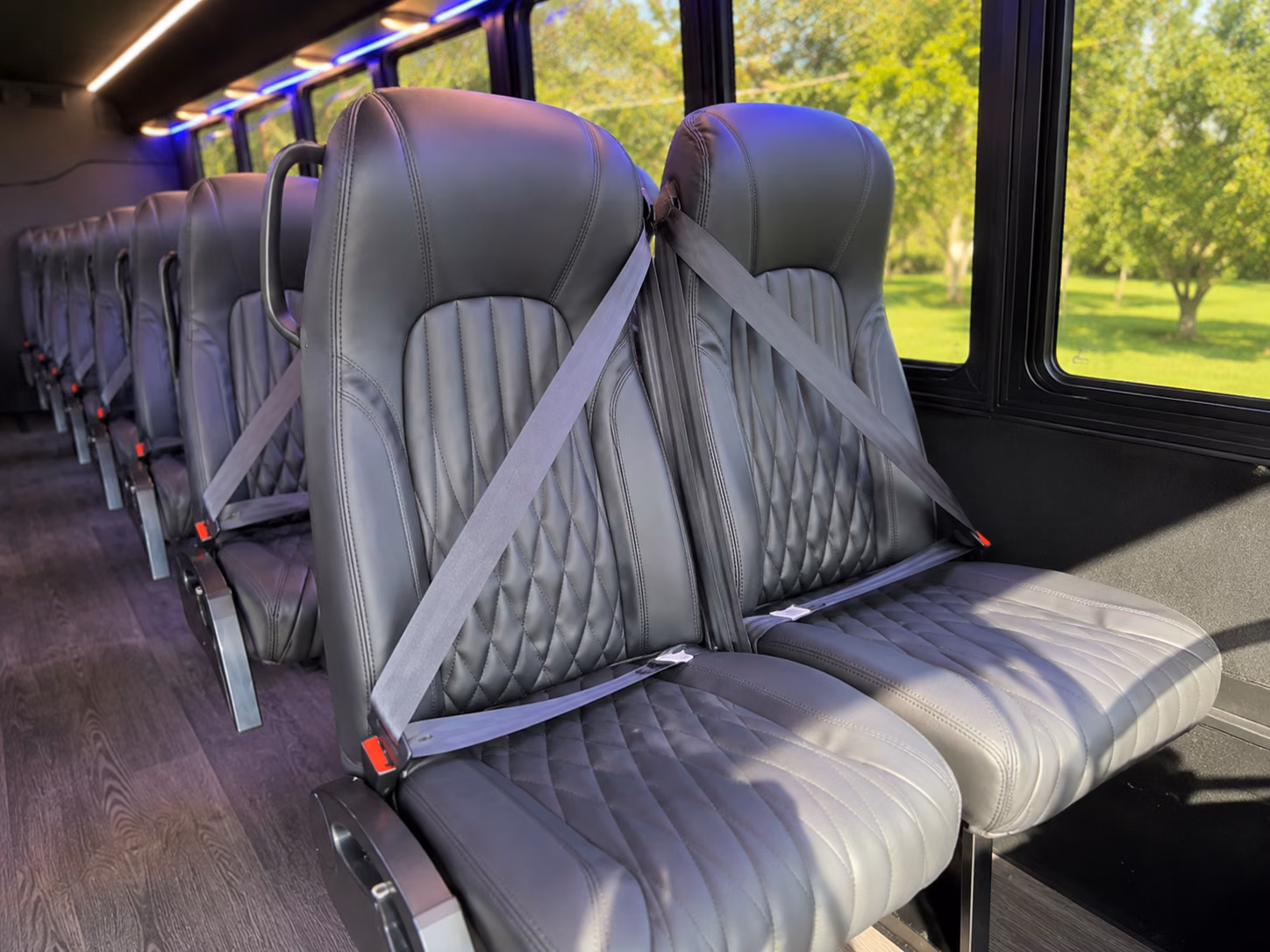 minibuses and charter buses for east bay museum field trips